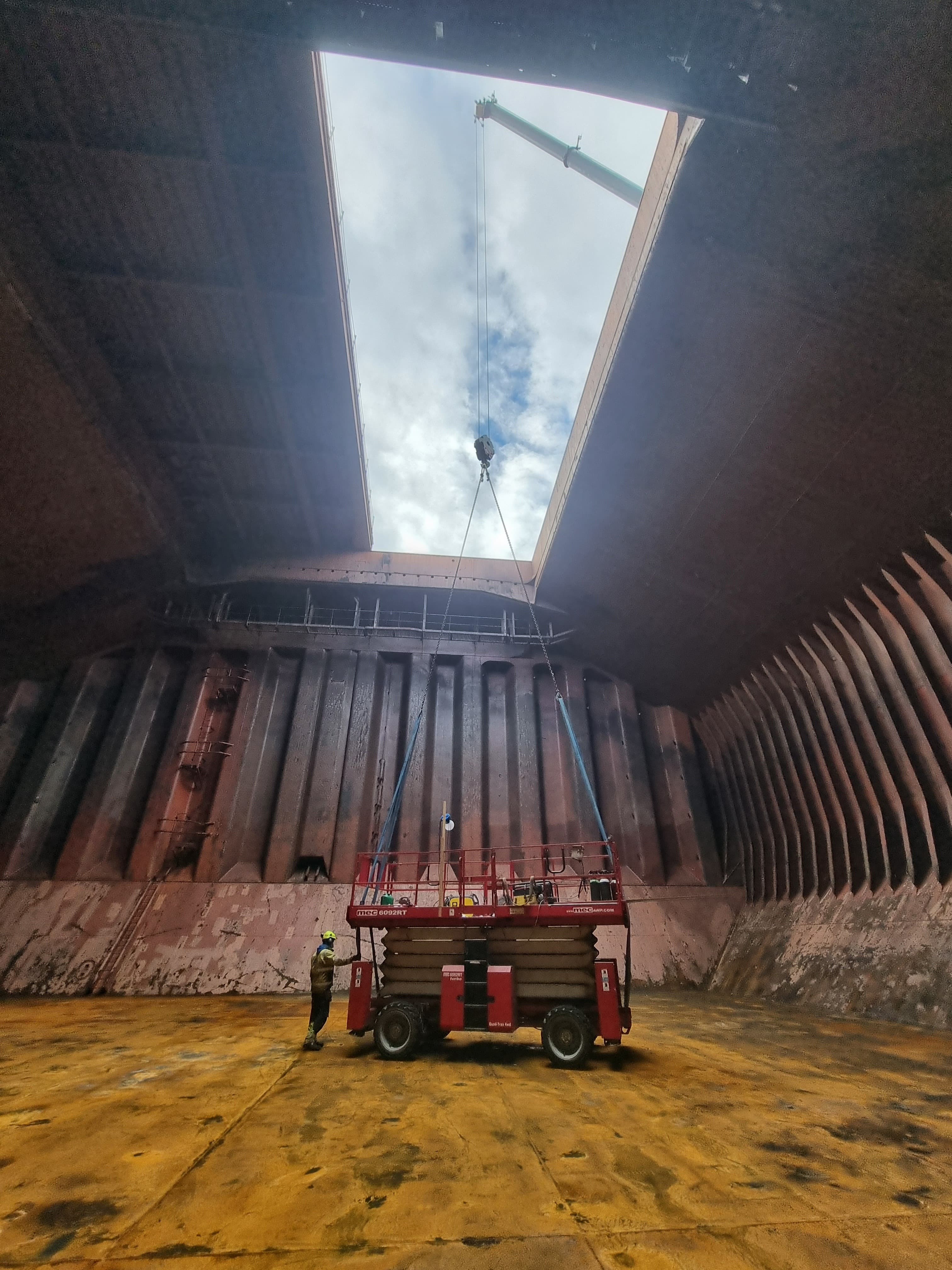 Stålarbeider i malmbåt